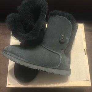 Girls UGG Bailey Button Boots, size 5, black, excellent condition with box
